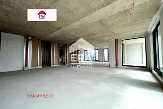 Офис в София, Хладилника