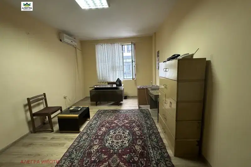 Офис в Пазарджик, Идеален център