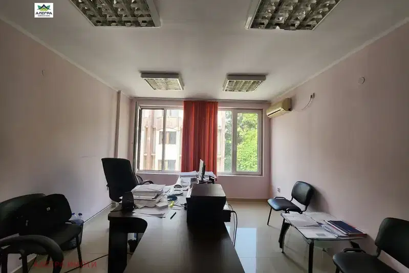 Office in Pazardjik, Idealen Centyr
