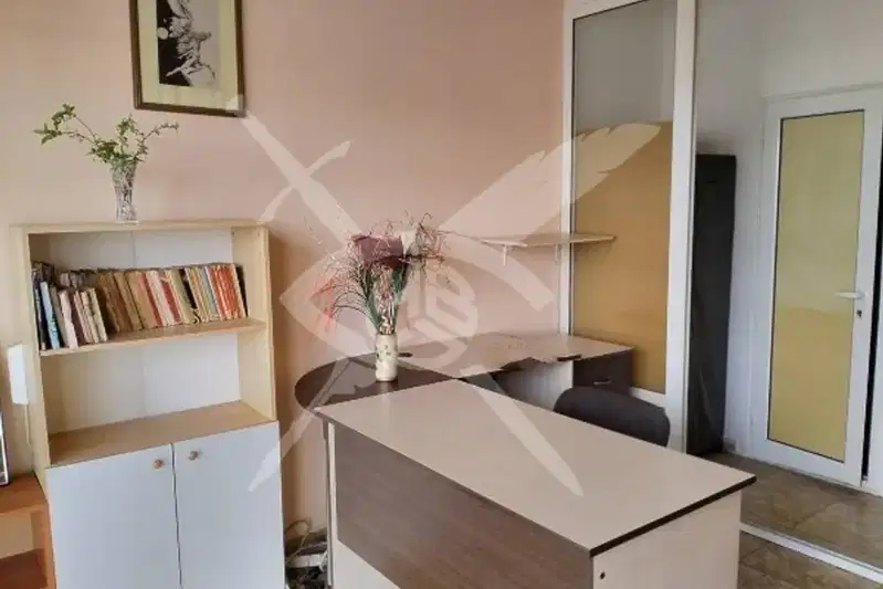 Офис в Бургас, Изгрев
