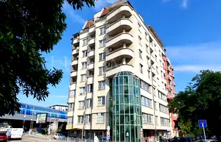 Офис в София, Изток