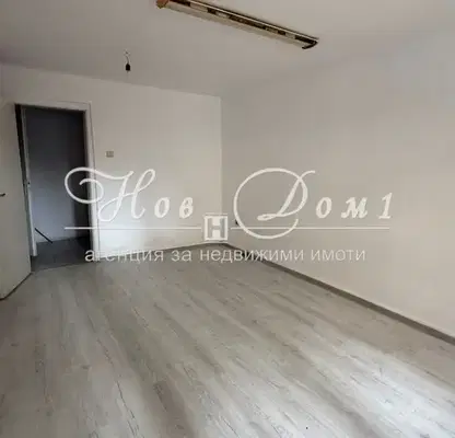 Photo 4 — Office in Varna, Kolhozen Pazar
