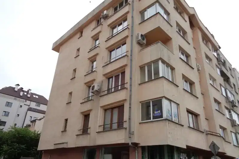 Офис в София, Красно село