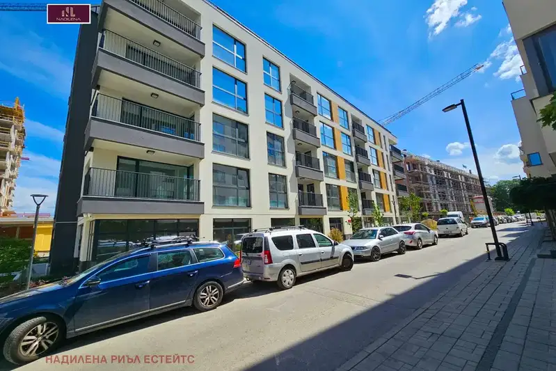 Офис в София, Кръстова вада