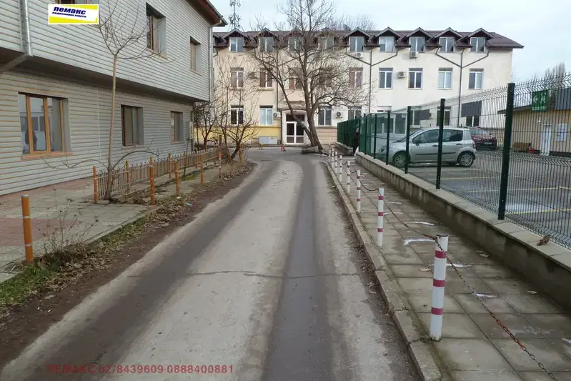 Офис в София, Летище София
