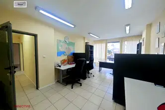 Офис във Варна, Лятно кино Тракия
