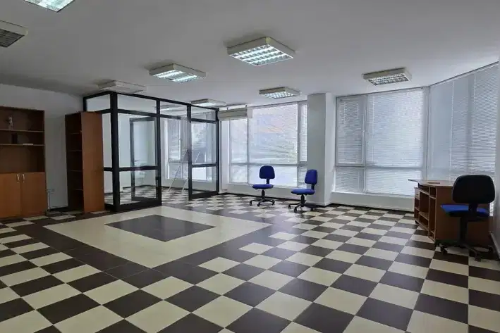 Офис в Шумен, Пазара