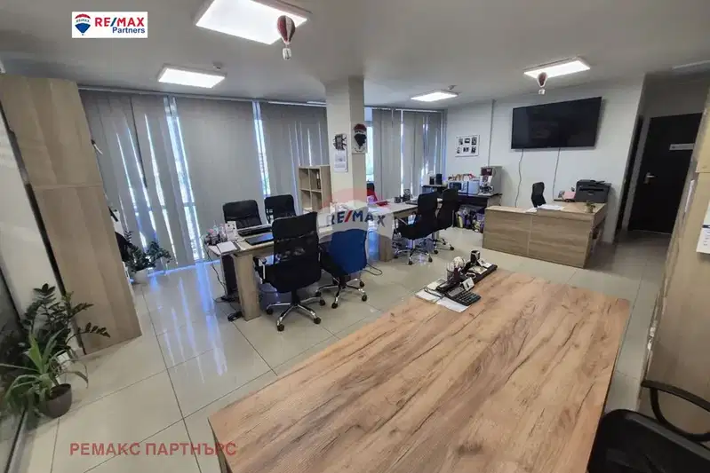 Офис във Варна, Победа
