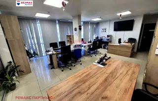 Офис във Варна, Победа