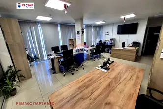 Офис във Варна, Победа