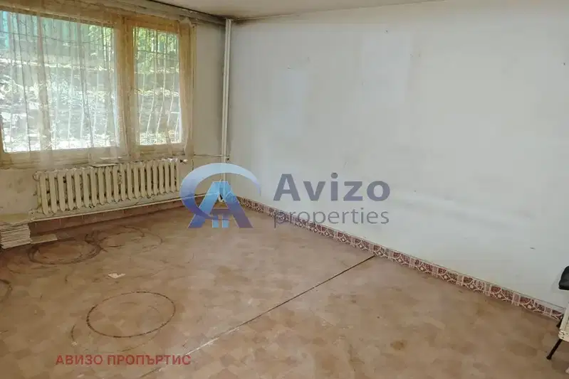Офис в София, Редута