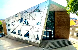 Офис в Русе, Широк център