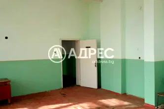 Офис в Раз, Васил Левски