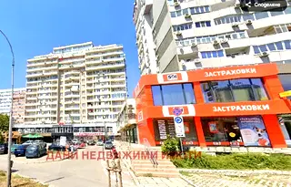 Офис във Варна, Зимно кино Тракия