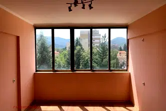 Офис в София, Ботев