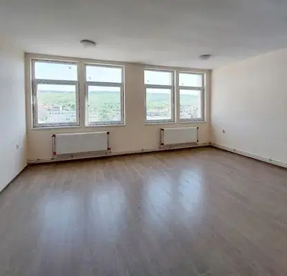 Photo 2 — Office in Oblast Veliko Tyrnovo, Gorna Oryahovica