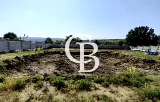 Парцел в с. Звездица