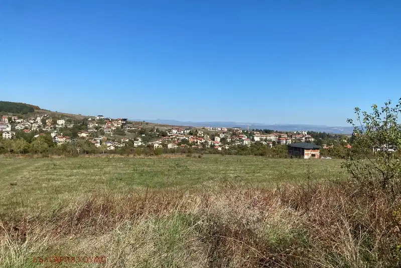 Парцел в Банкя