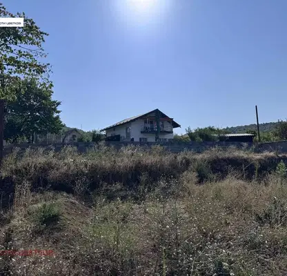 Photo 3 — Plot in Студентски