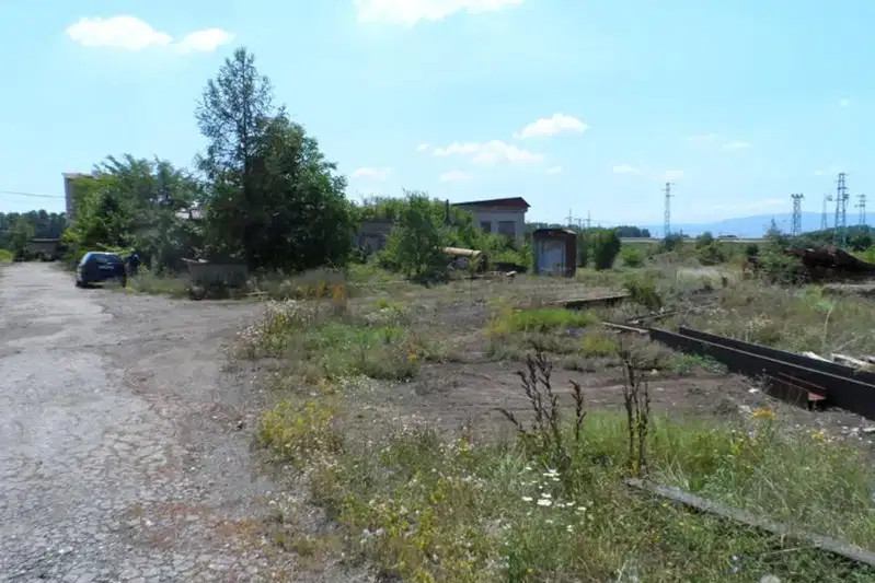 Plot in Yana