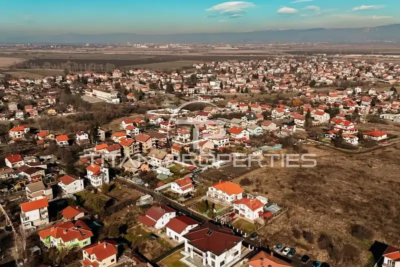 Парцел в с. Волуяк