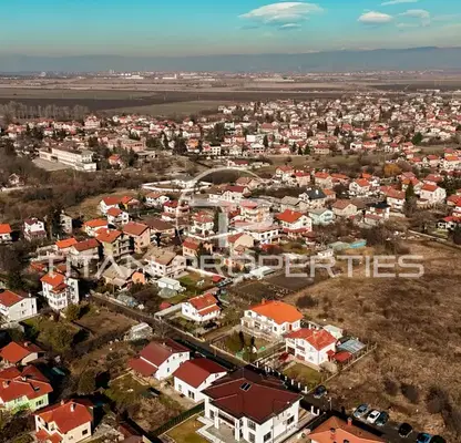 Photo 3 — Plot in Voluyak