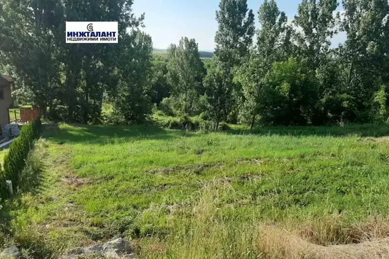 Парцел в Банкя