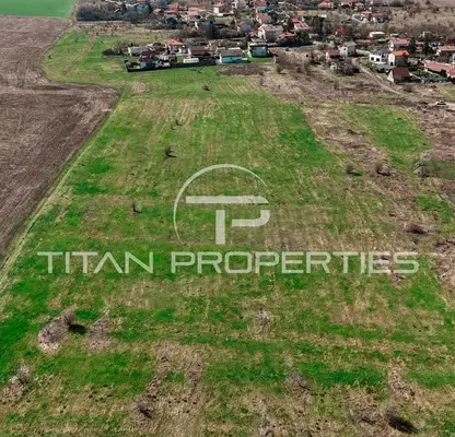 Photo 3 — Plot in Voluyak
