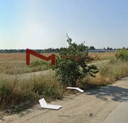 Photo 2 — Plot in Topoli