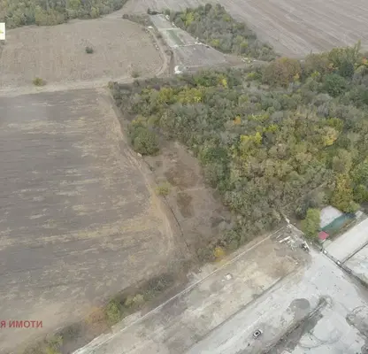 Photo 2 — Plot in Topoli