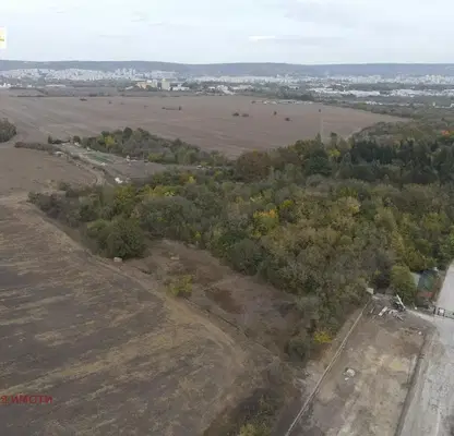 Photo 3 — Plot in Topoli