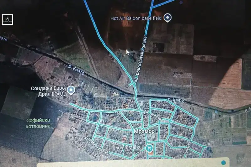 Plot in Mramor