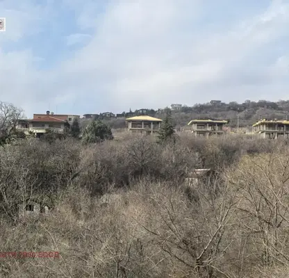 Photo 4 — Plot in Студентско че