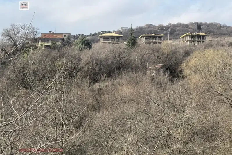 Plot in Студентско че