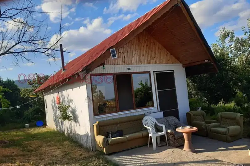 Plot in Студентско че