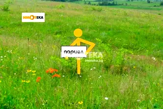 Парцел в с. Тополи