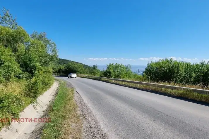 Парцел в с. Бистрица