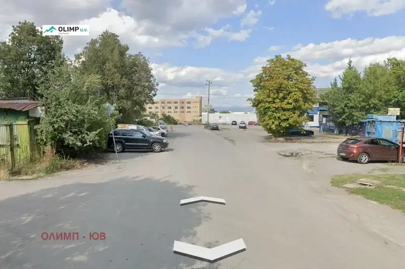 Парцел в Модерно предие
