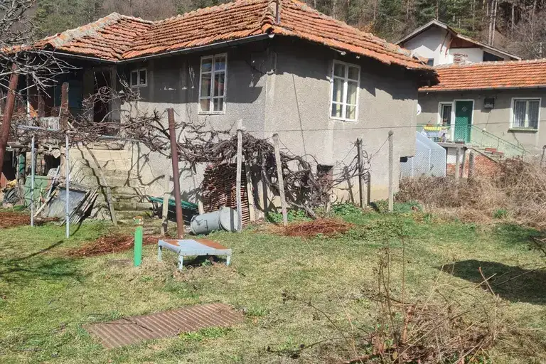 Парцел в с. Долни Пасарел