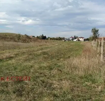 Photo 3 — Plot in Voluyak