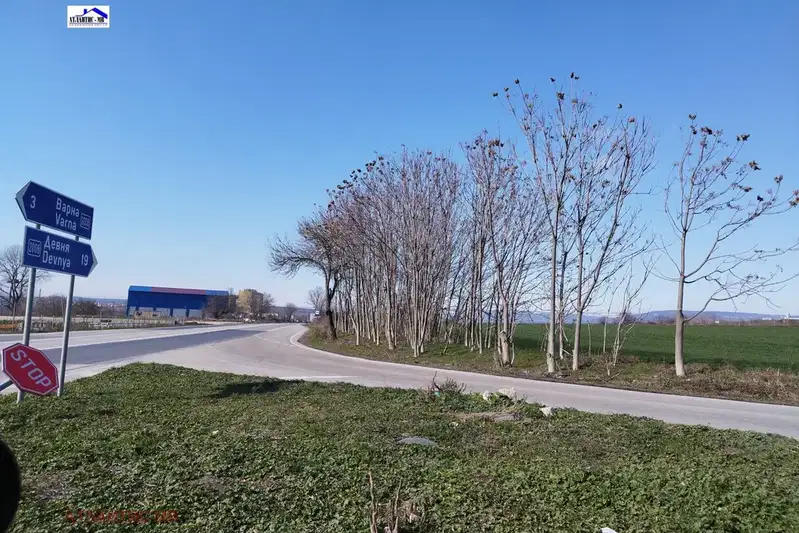 Парцел в с. Тополи