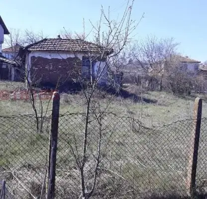 Снимка 2 — Парцел в с. Извор