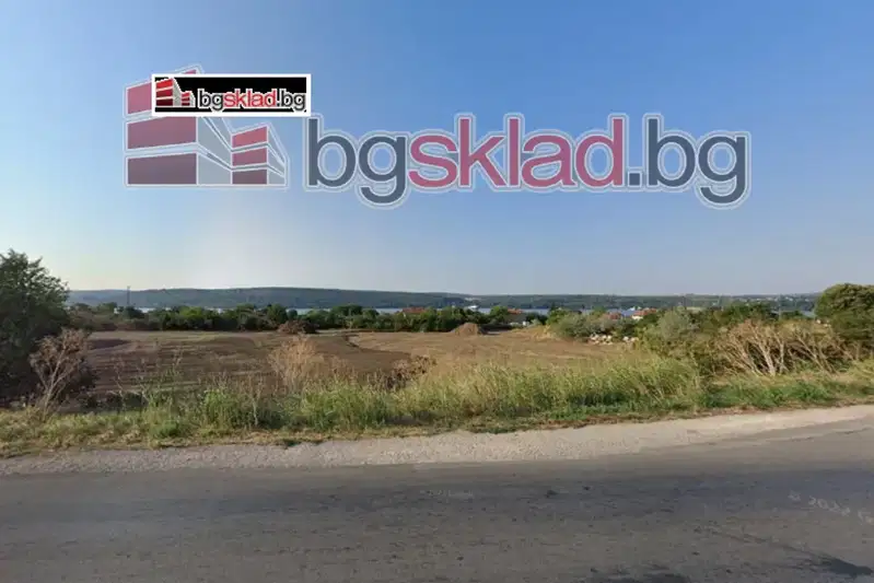 Plot in Kazashko