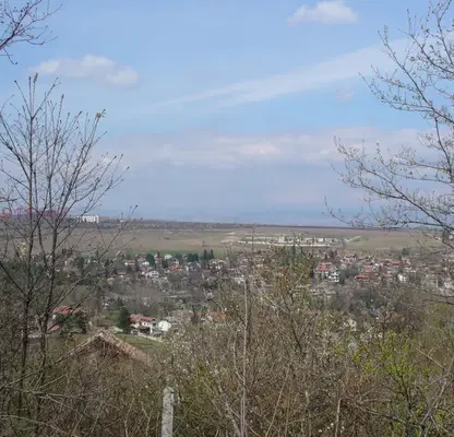 Photo 2 — Plot in Студентски