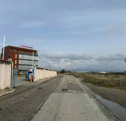 Photo 3 — Plot in Voluyak