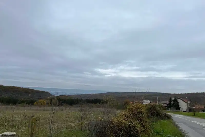 Парцел в с. Звездица