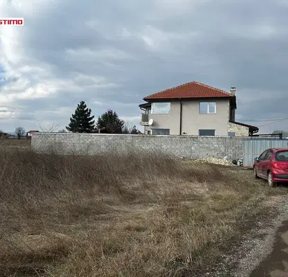 Photo 3 — Plot in Voluyak