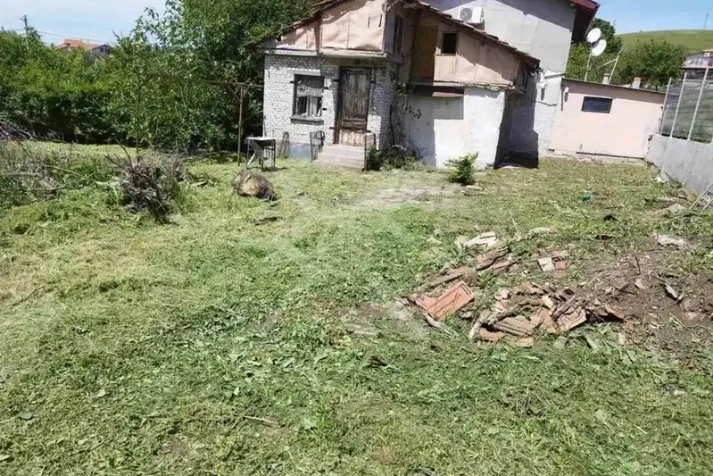Plot in Izvorishte