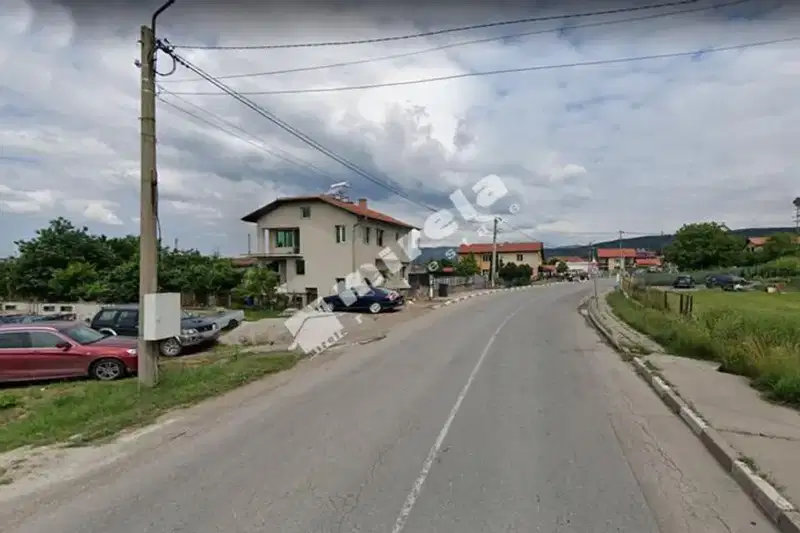 Парцел в Нови Искър