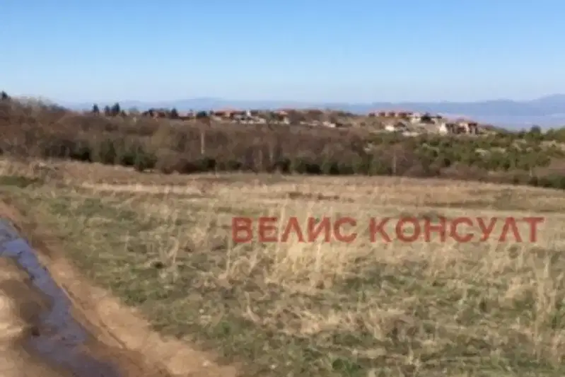Парцел в с. Бистрица